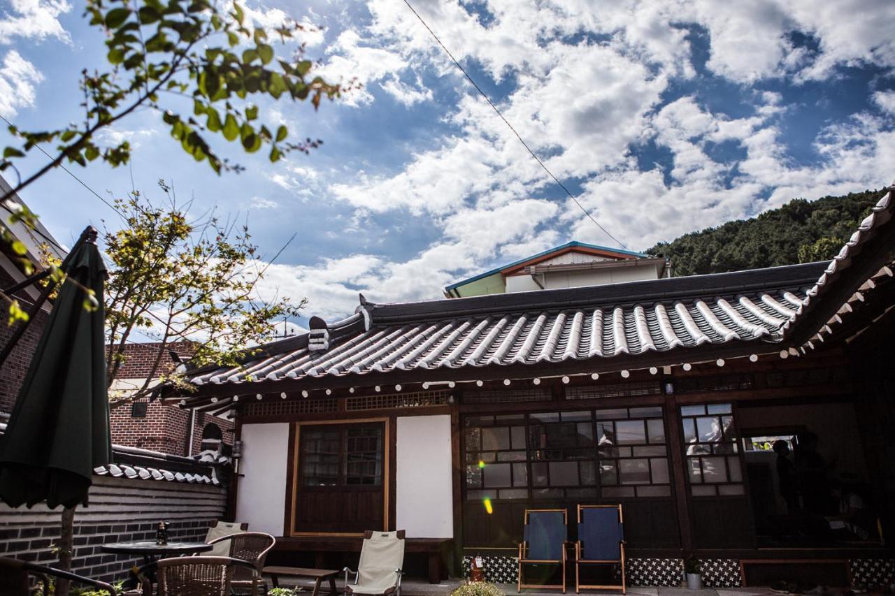 Bonghwangjae Hanok Guesthouse Gongju ภายนอก รูปภาพ