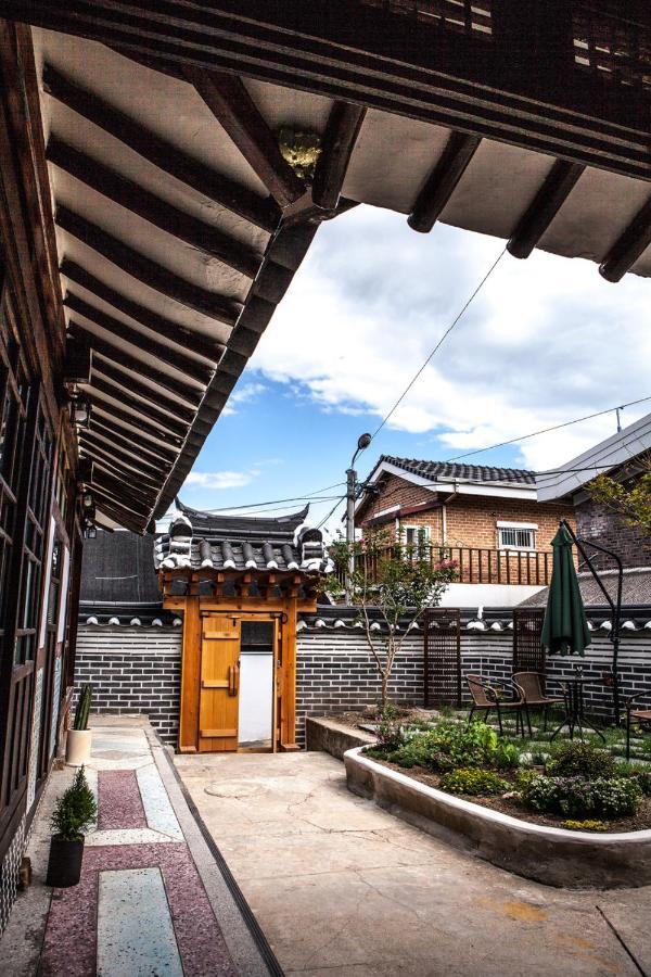 Bonghwangjae Hanok Guesthouse Gongju ภายนอก รูปภาพ