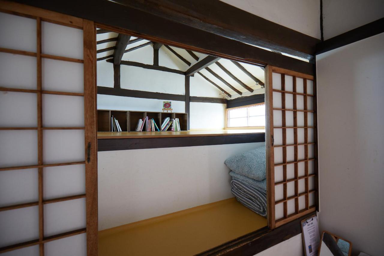 Bonghwangjae Hanok Guesthouse Gongju ภายนอก รูปภาพ