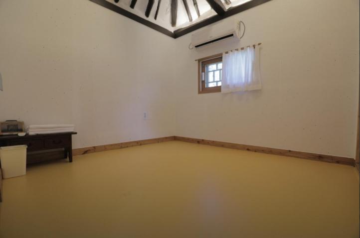 Bonghwangjae Hanok Guesthouse Gongju ภายนอก รูปภาพ