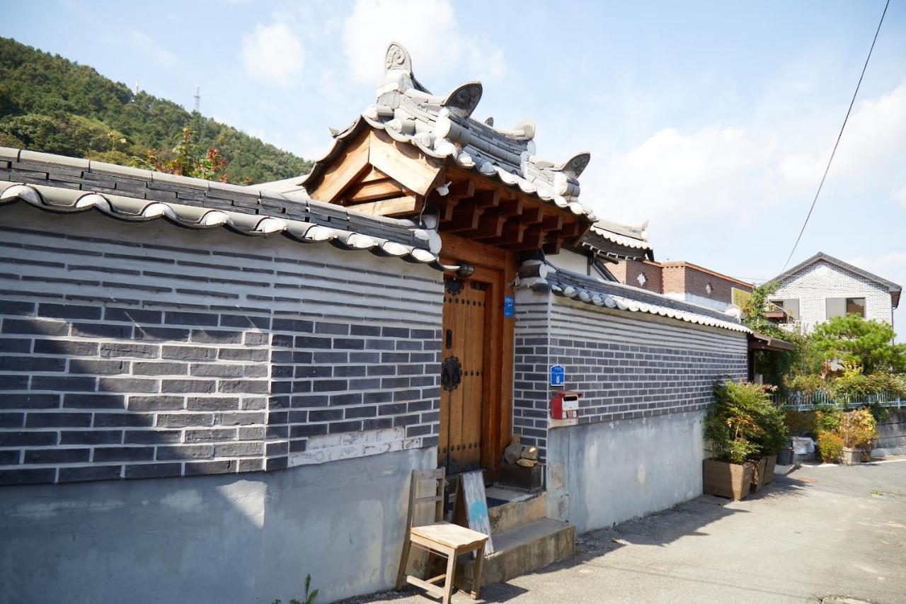 Bonghwangjae Hanok Guesthouse Gongju ภายนอก รูปภาพ