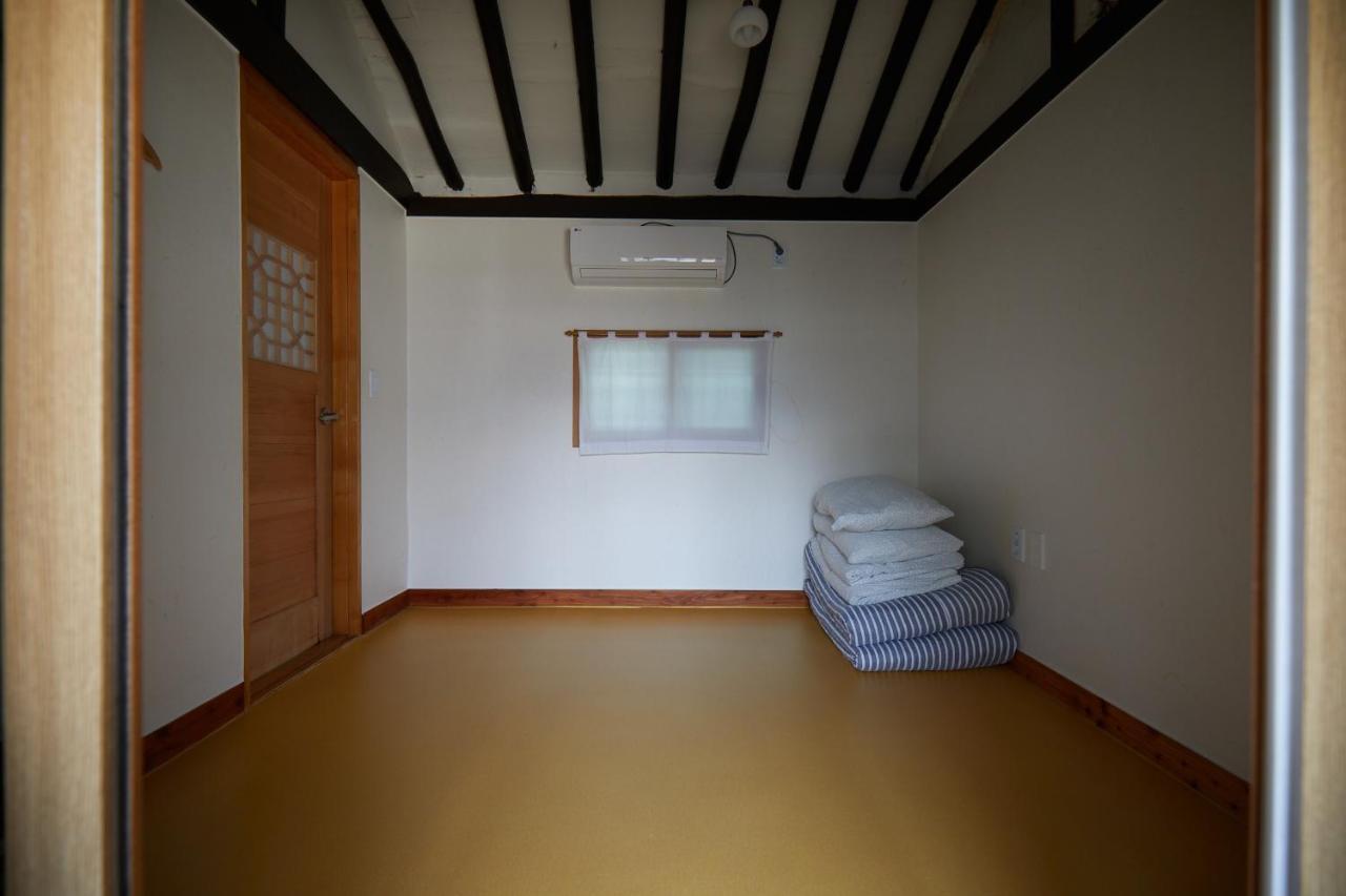 Bonghwangjae Hanok Guesthouse Gongju ภายนอก รูปภาพ